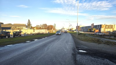 Dikeveien ved krysset med Seljeveien