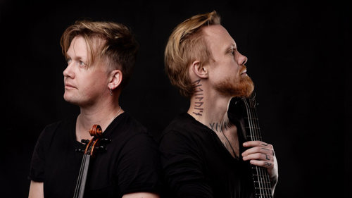 to mannlige felespillere