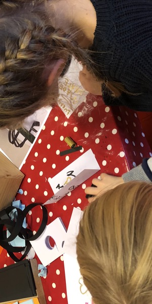 Familiestund på mandager