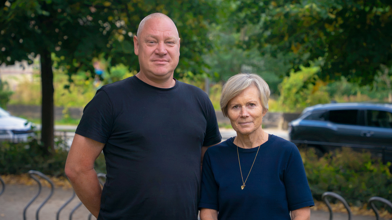 Kommunedirektør Inger Hegna og hovedsammenslutningen, representert ved Pål Hauge Christiansen i Fagforbundet